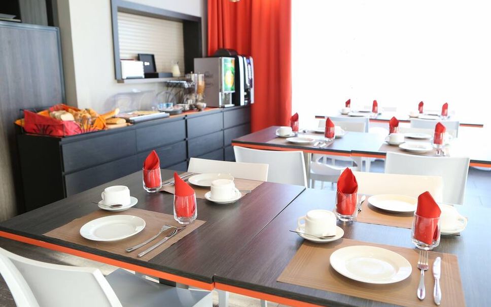 Restaurant Photo