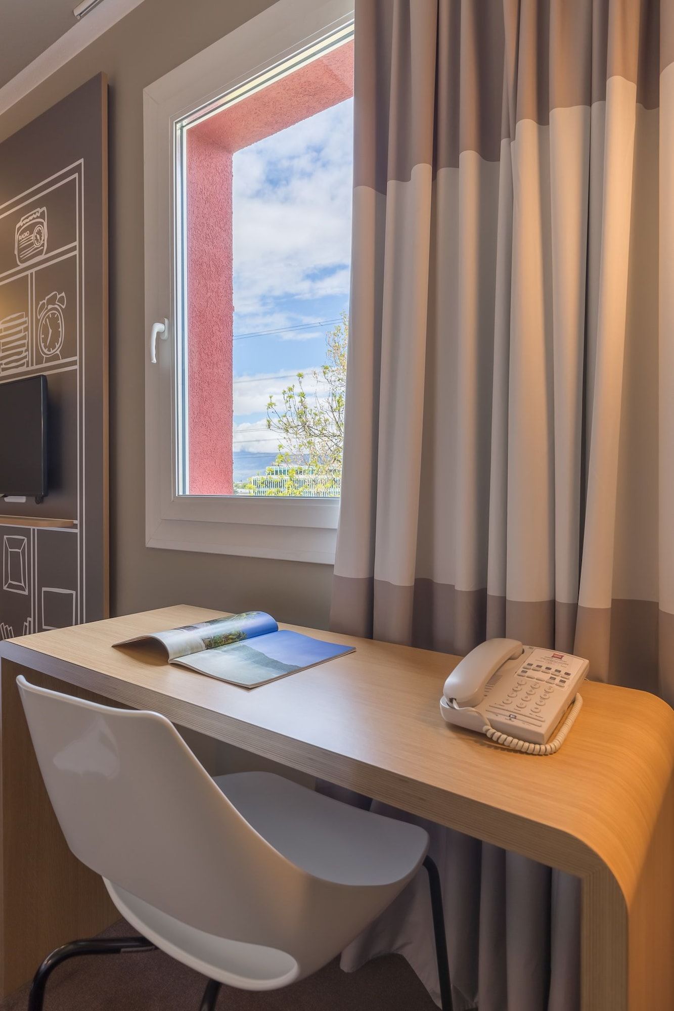 Room amenity
