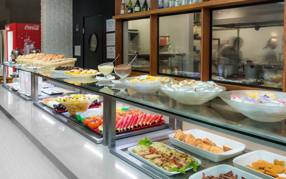 Buffet Photo