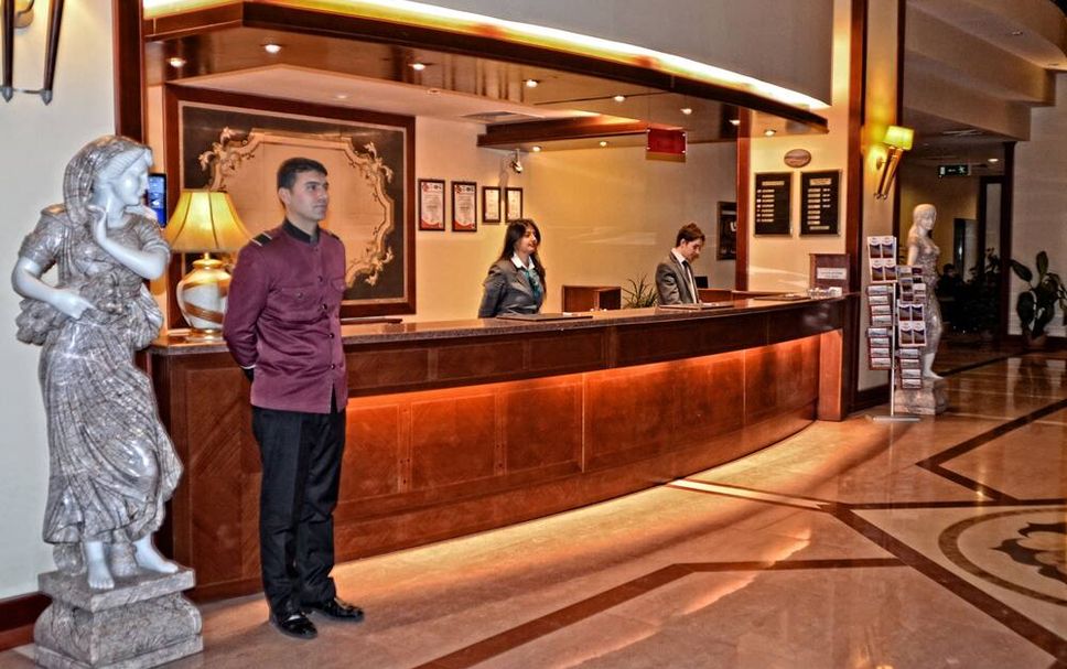 Front desk Photo