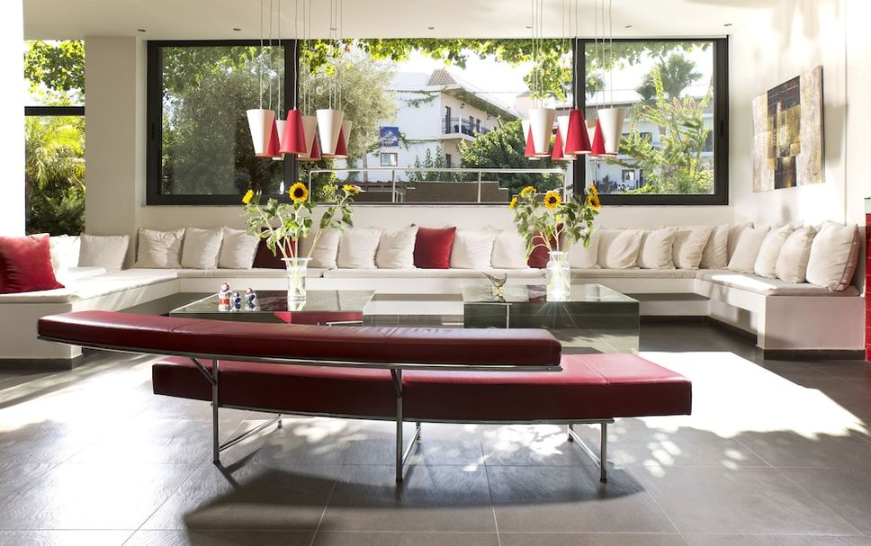 Lounge Photo