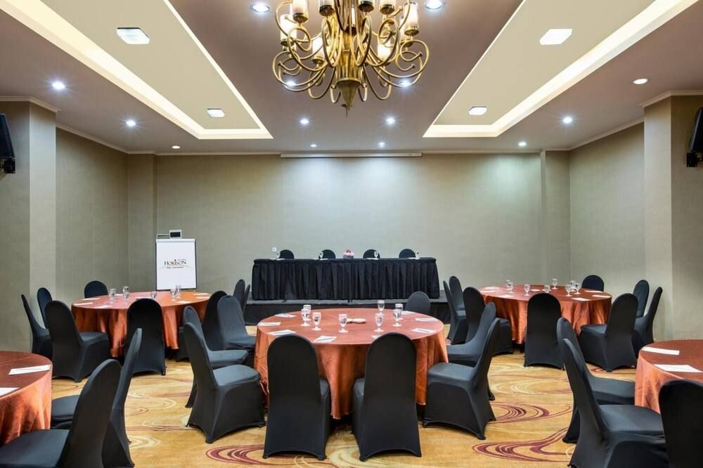 Banquet hall