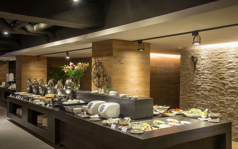 Buffet Photo