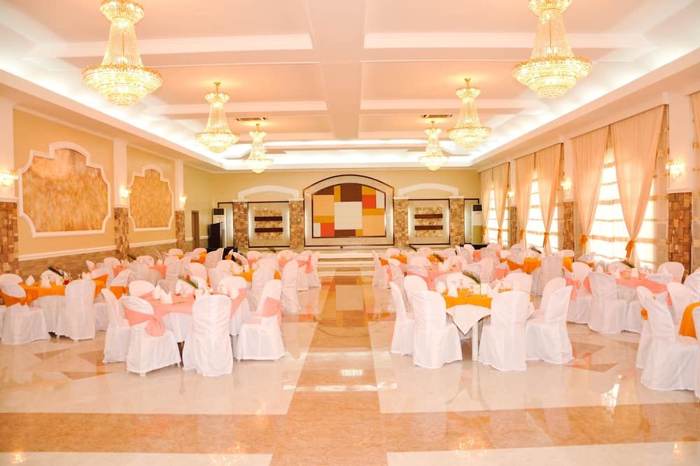 Banquet hall