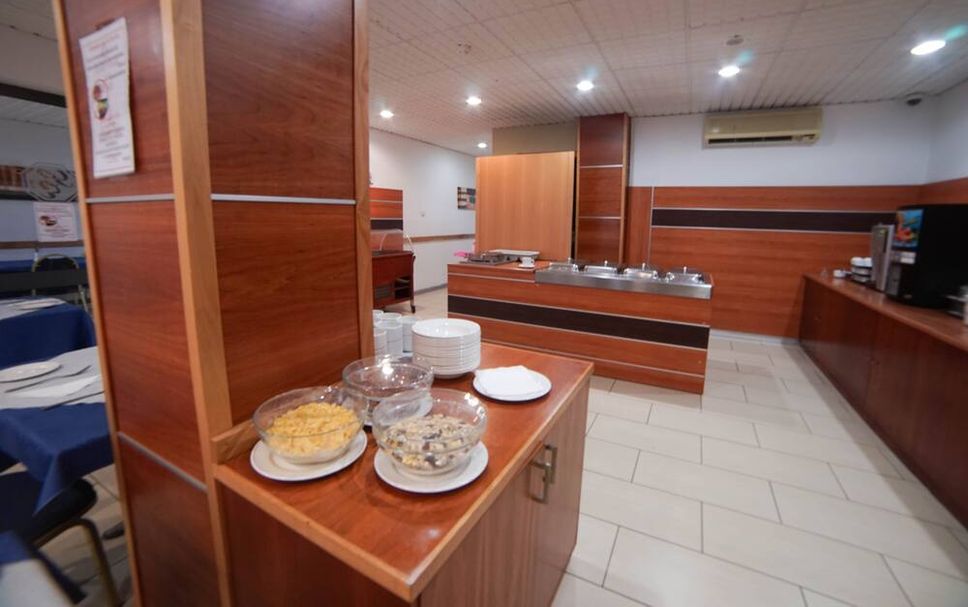 Buffet Photo