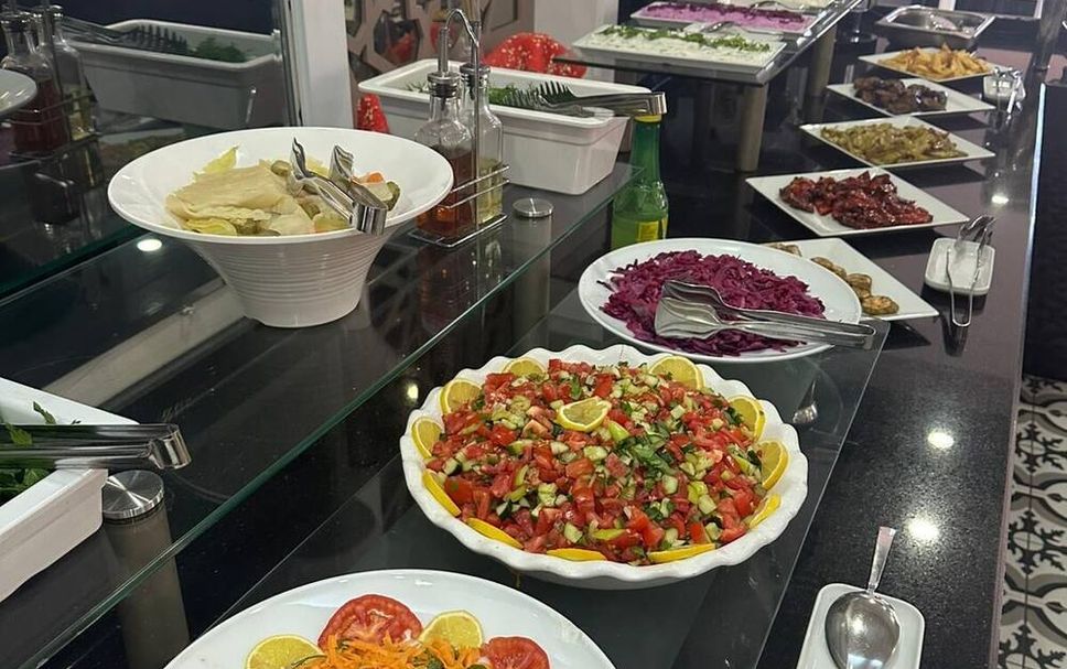 Buffet Photo
