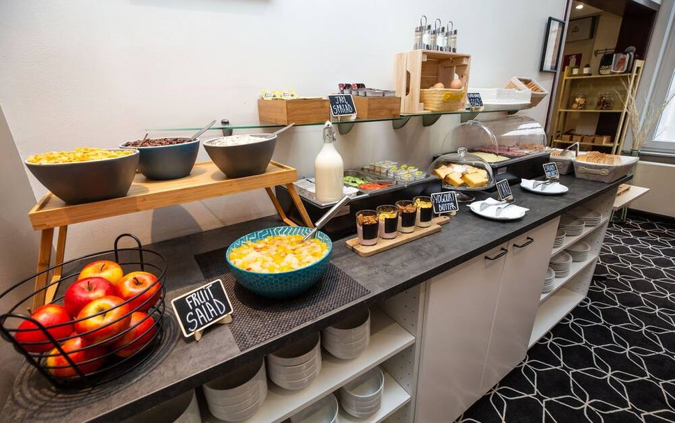 Buffet Photo