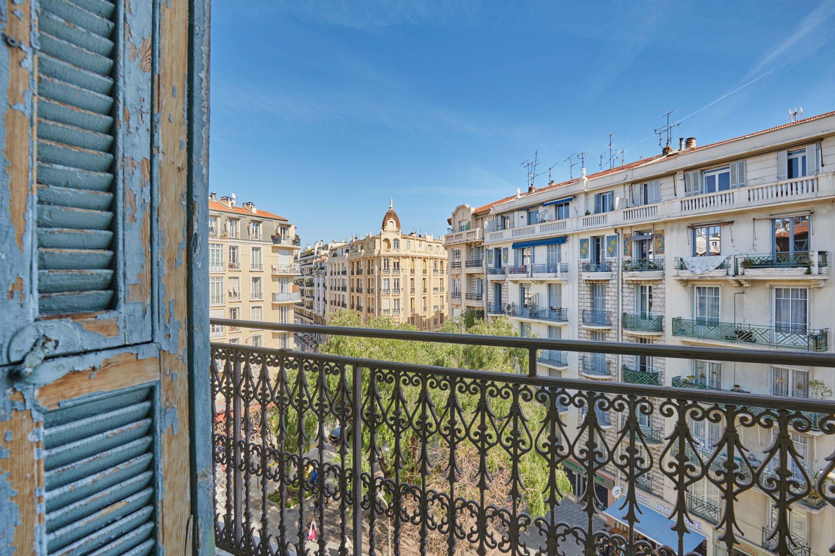 Balcony Photo