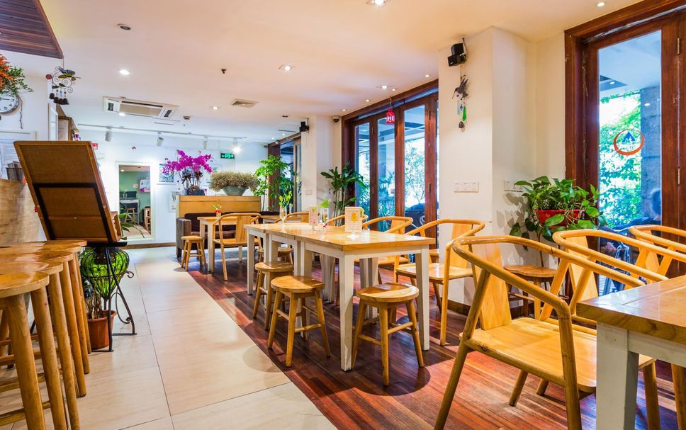 Restaurant Photo