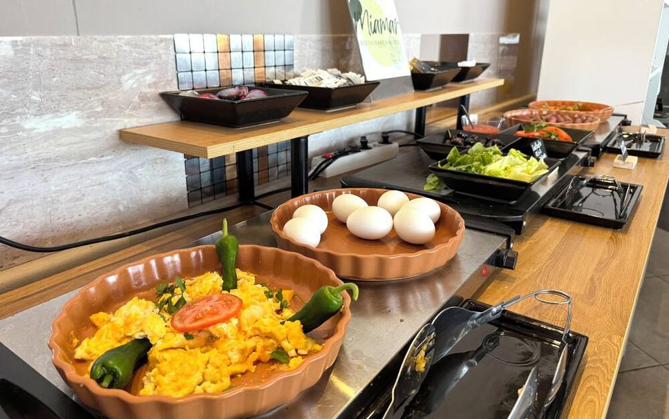 Buffet Photo