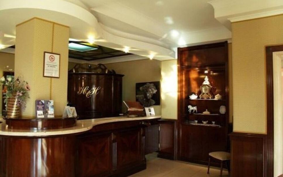 Front desk Photo