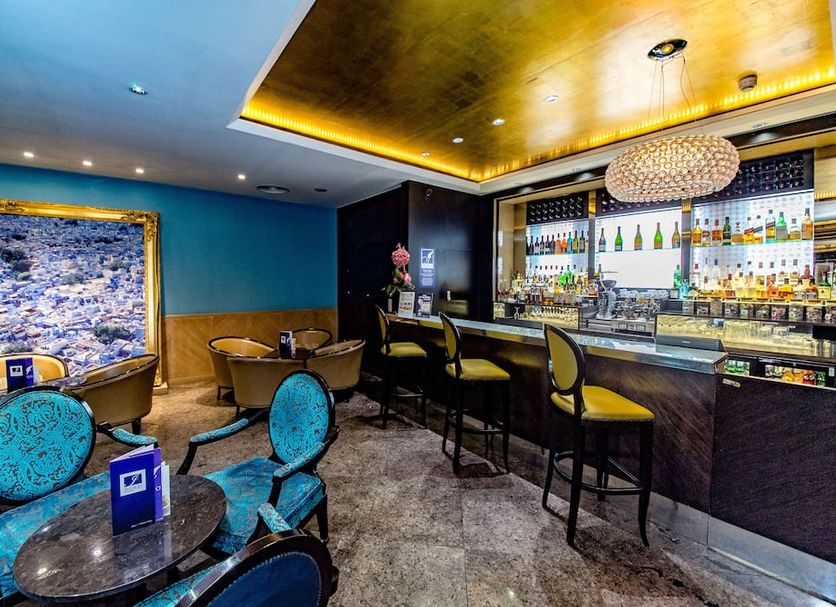 Bar Photo