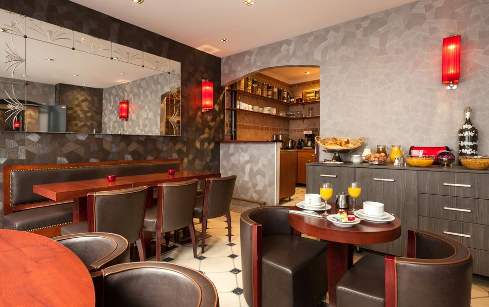 Restaurant Photo