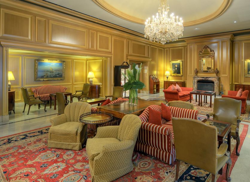 Lounge Photo