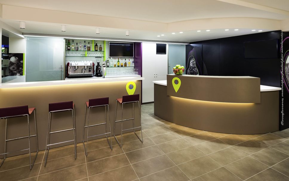 Bar Photo