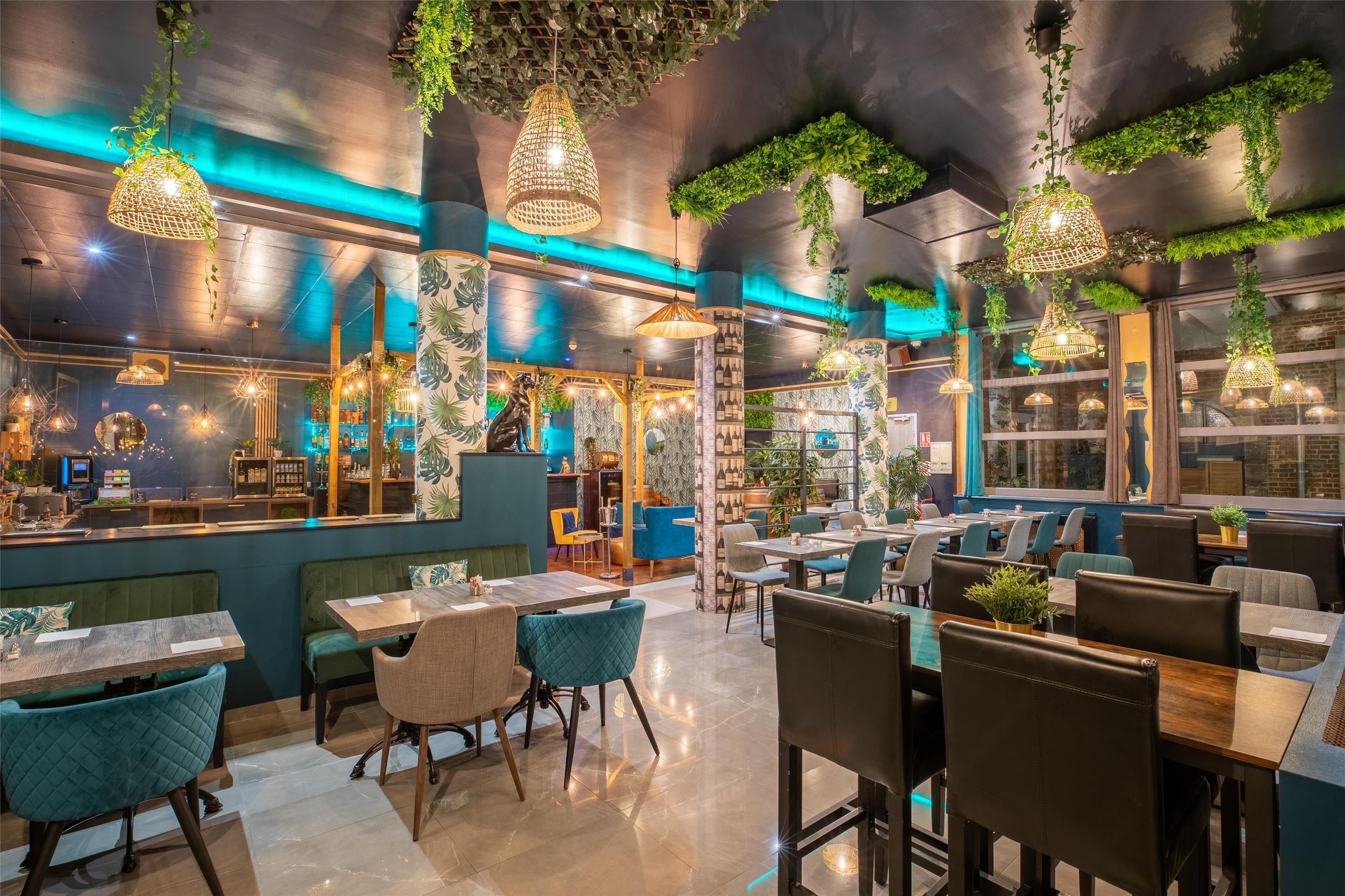 Restaurant Photo