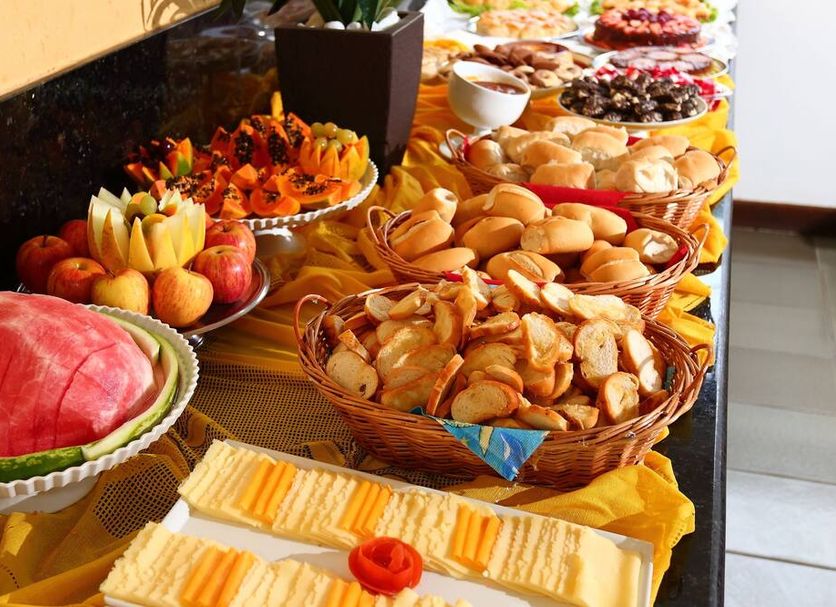Buffet Photo