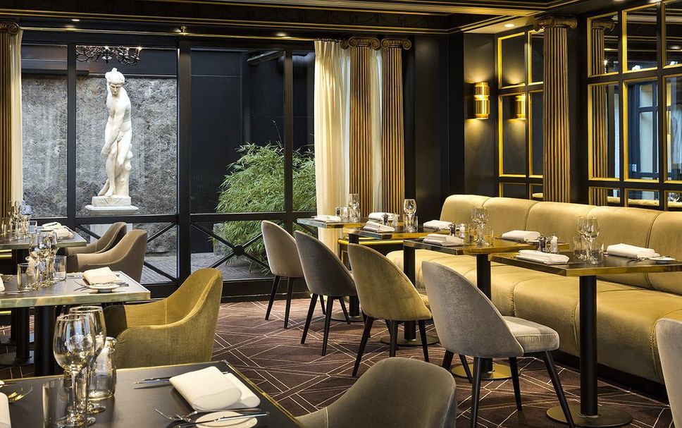 Restaurant Photo