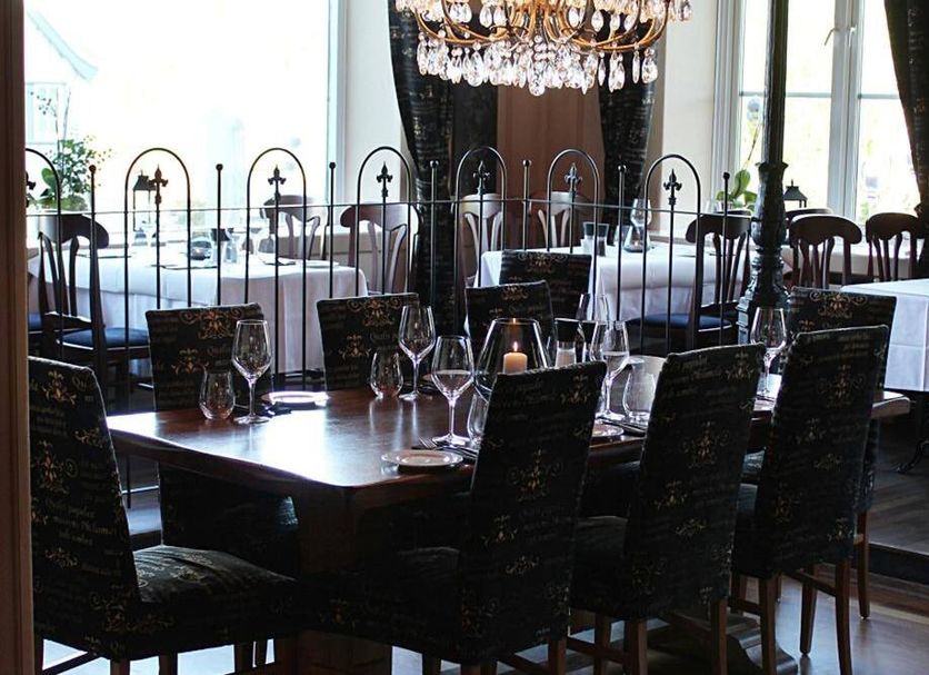 Restaurant Photo
