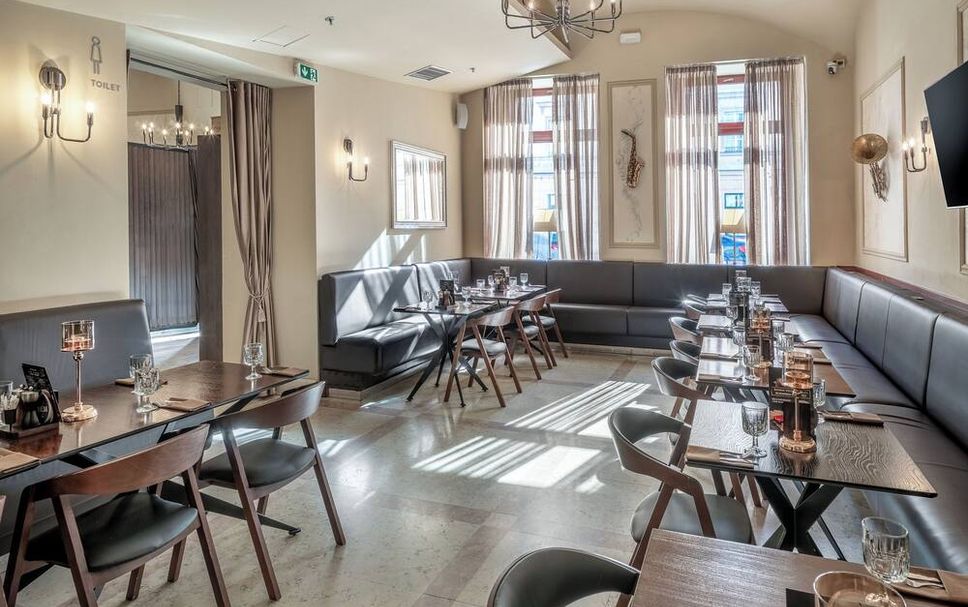 Restaurant Photo