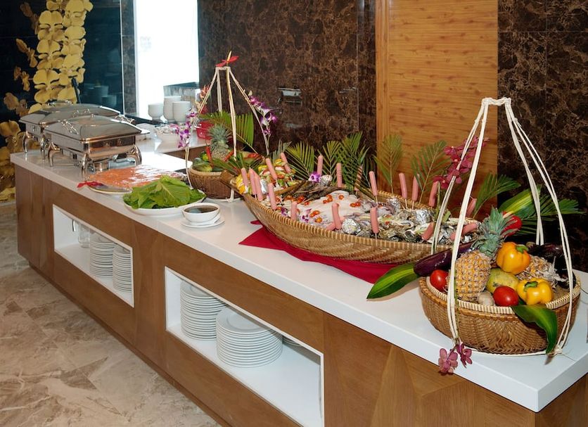 Buffet Photo