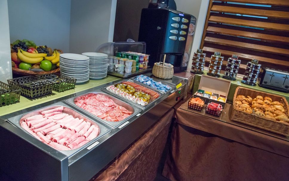 Buffet Photo