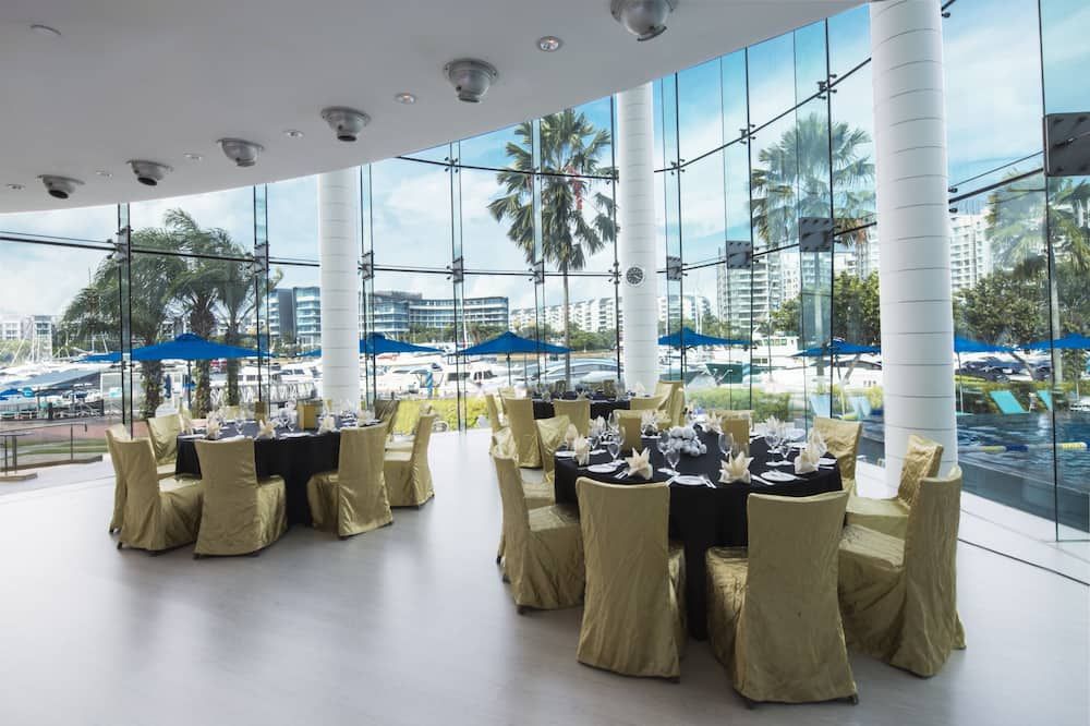 Banquet hall