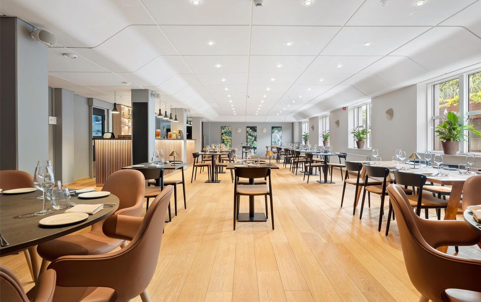 Restaurant Photo