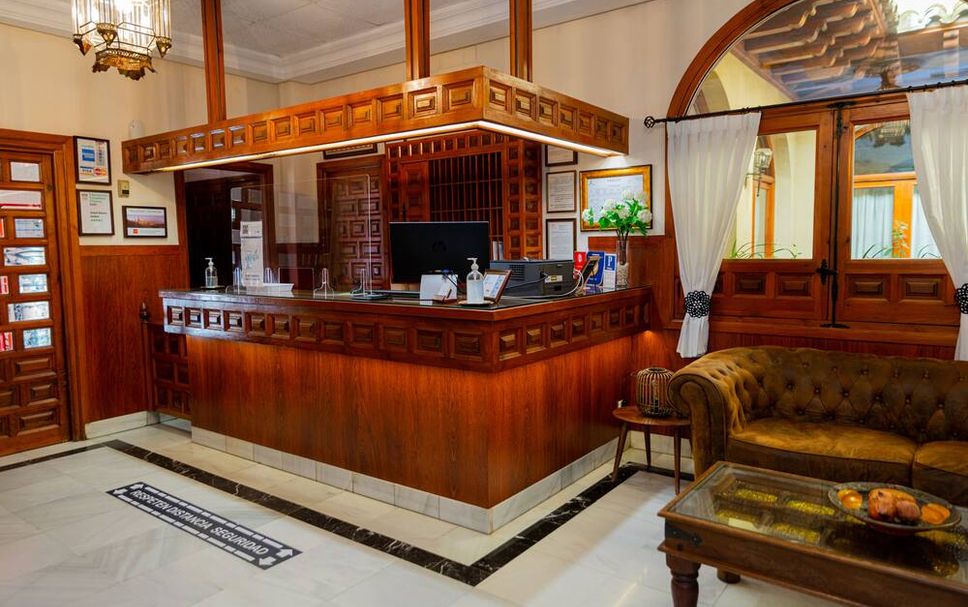 Front desk Photo