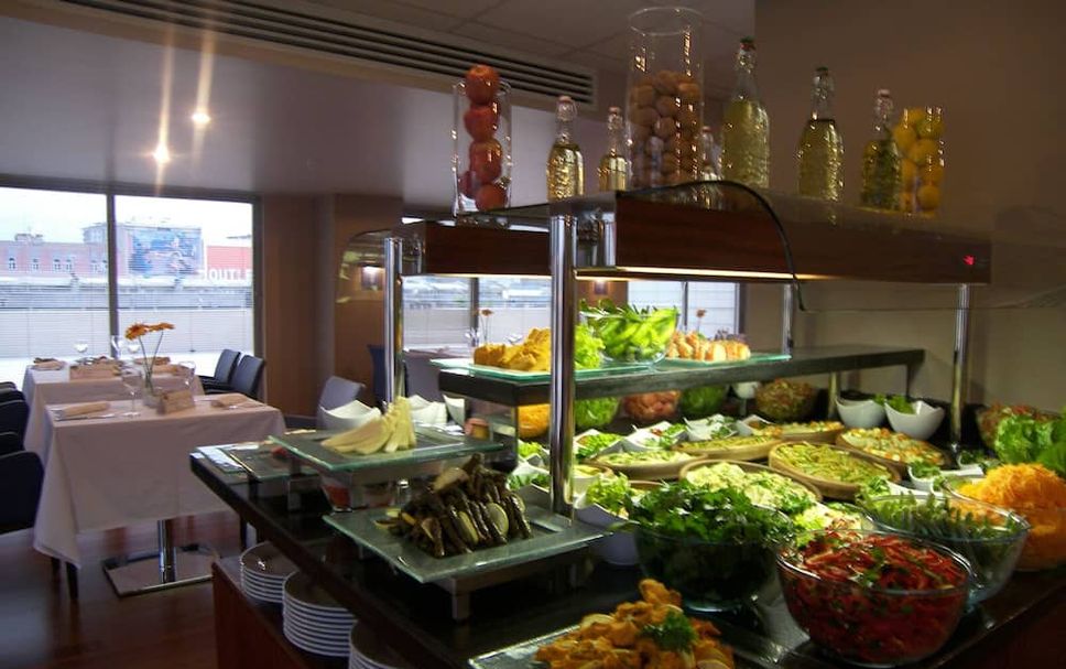 Buffet Photo