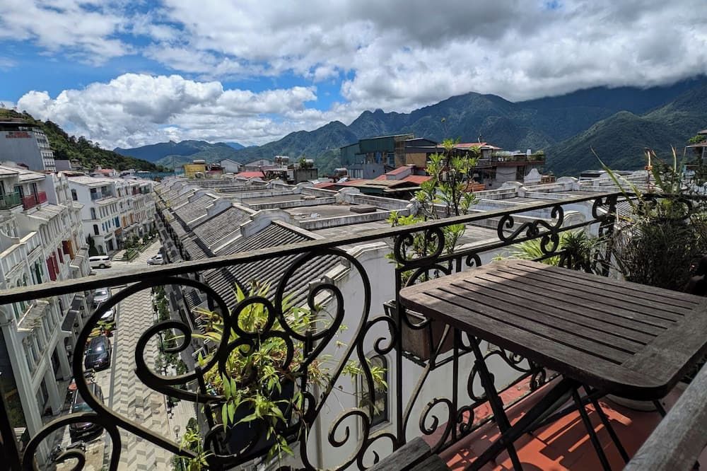 Balcony Photo