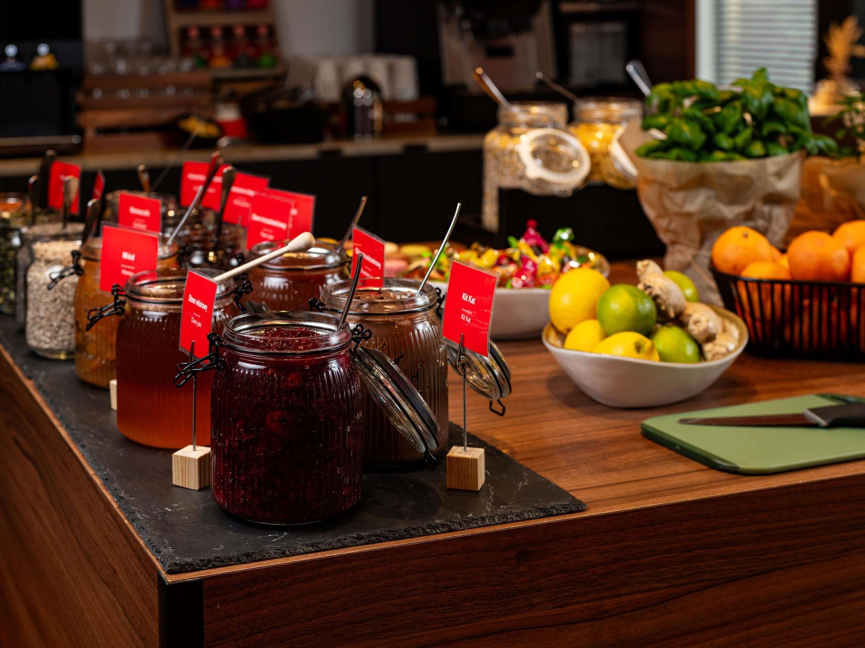 Buffet Photo