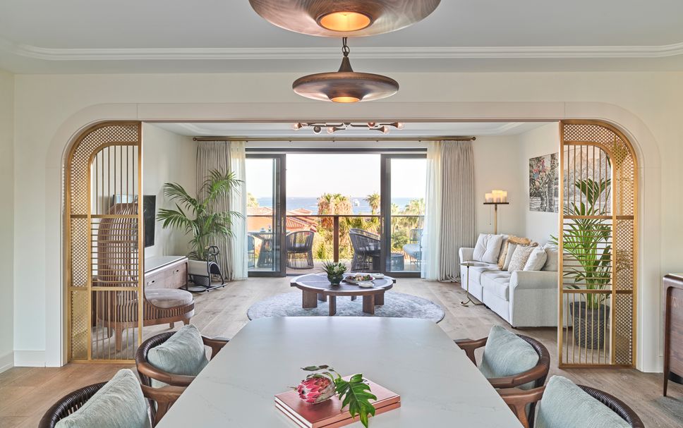 Dining room Photo