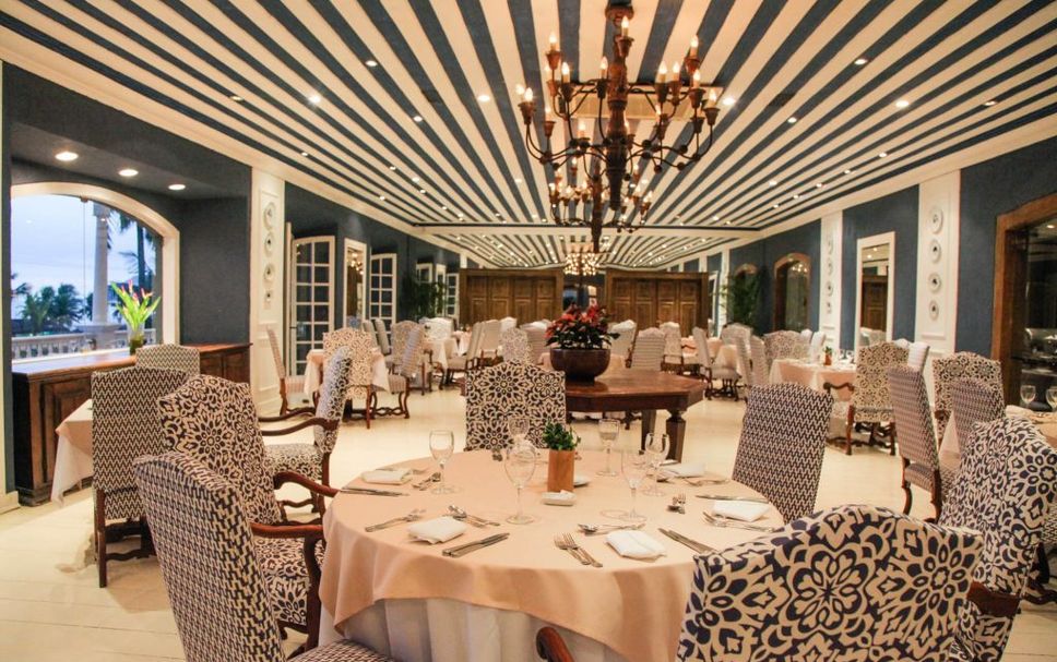 Banquet hall Photo