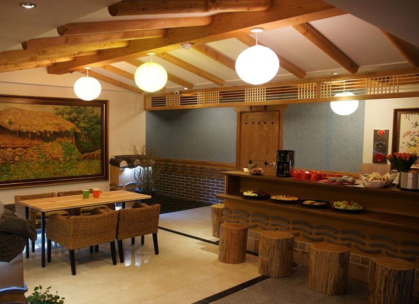 Dining room Photo